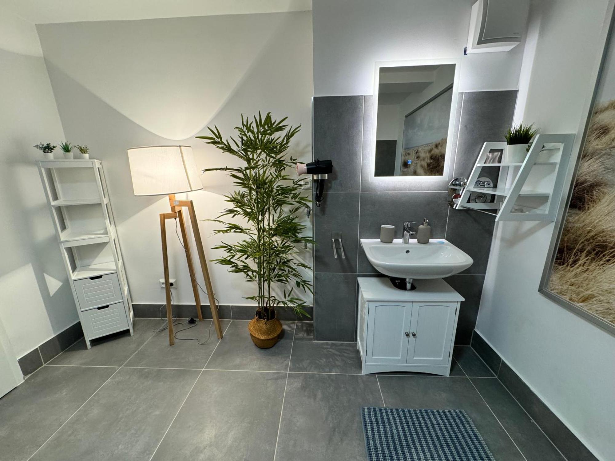 Stadtoase: Exklusive Apartments Fuer Ruhe Und Entspannung Bremen Bagian luar foto
